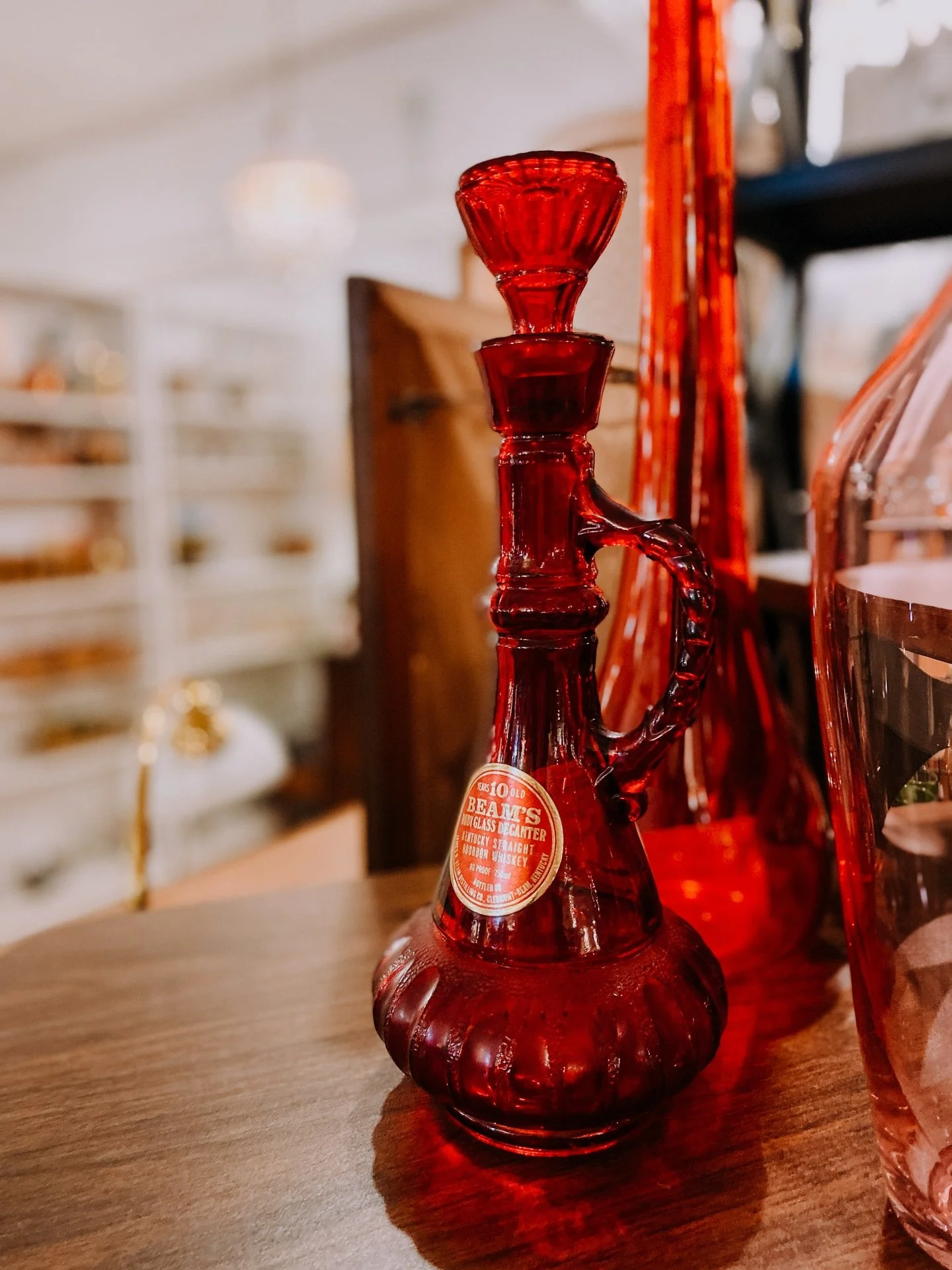 No matter what&rsquo;s left on your holiday shopping list, you can probably find it on the @portorchardwaterfront. Whether you&rsquo;re looking for vinyl, specialty legos, kids clothes, snap backs, sparkly shoes, small batch tea, bronze cats, books, 