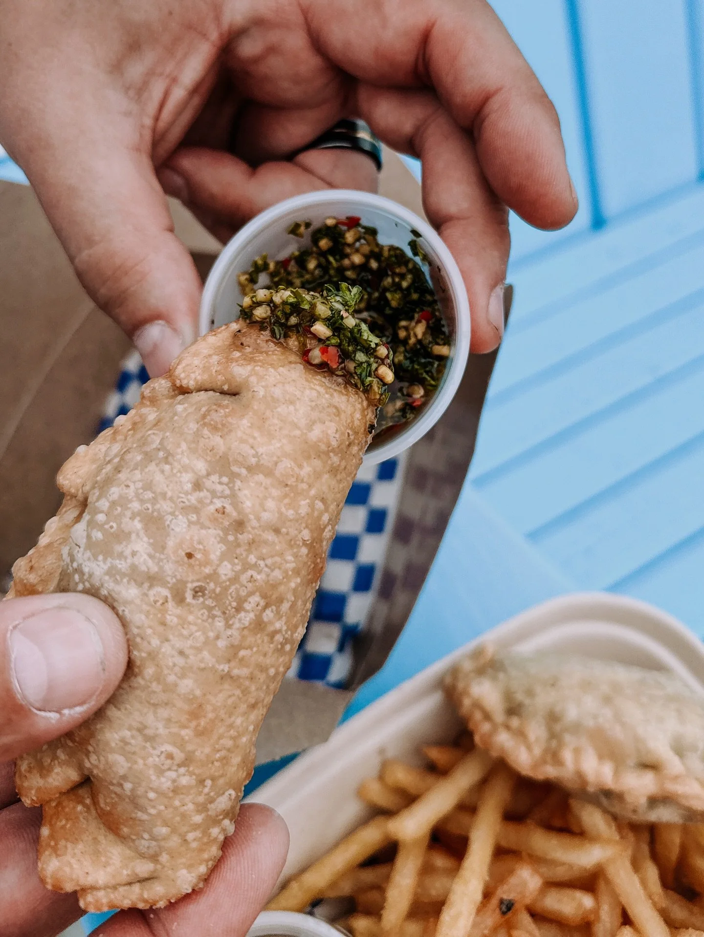 10 Things We Love About Spring Markets
1. Food Trucks! 
2. Local Artisan Goods!
3. Live Music! 
4. Handmade Treats!
5. Local Swag!
6. Local Produce!
7. Delicious Eats!
8. Fresh Florals!
9. Community + Friendships!
10. Wine Tastings!

💐The first Farm