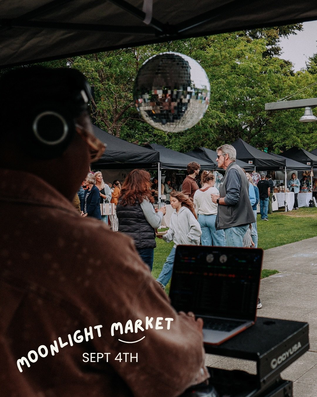 As we enter September and summer starts its wind down to autumn, here are a handful of summer events left on the calendar. Do miss out on these final celebrations! 

Moonlight Market - Downtown Bainbridge
Sept 4 | 5-9pm

First Friday Bainbridge 
Sept