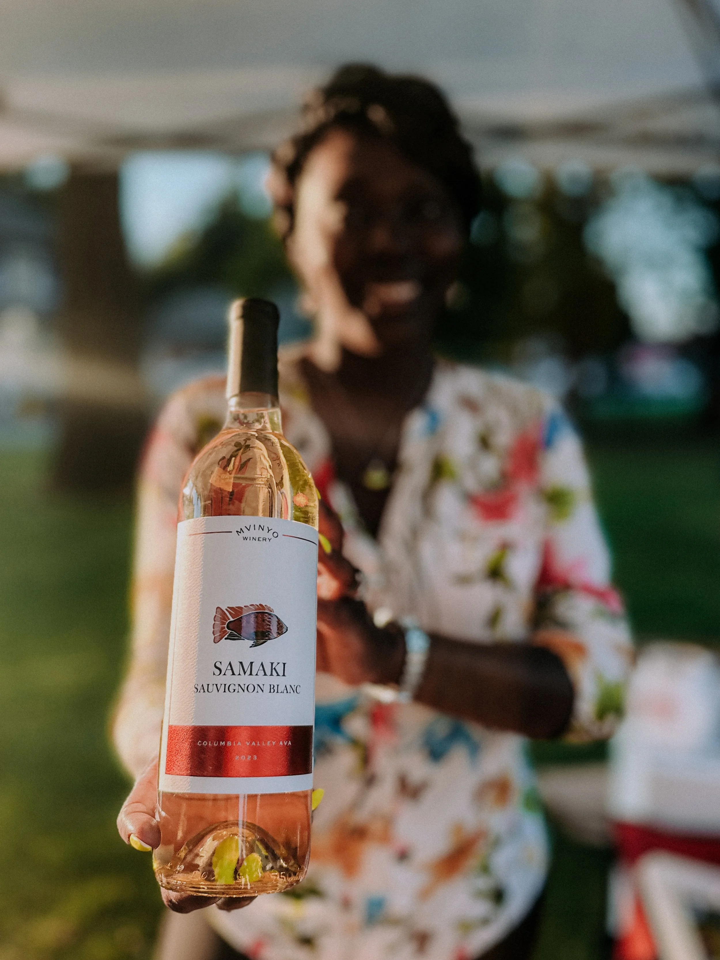 Oh that was some good farmers market fun in the sun! The @bremertonfarmersmarket has updated hours for for the rest of the season - 3:30-6:30p - which is perfect for a golden hour glowy adventure. We paired our market adventure with a slice from the 