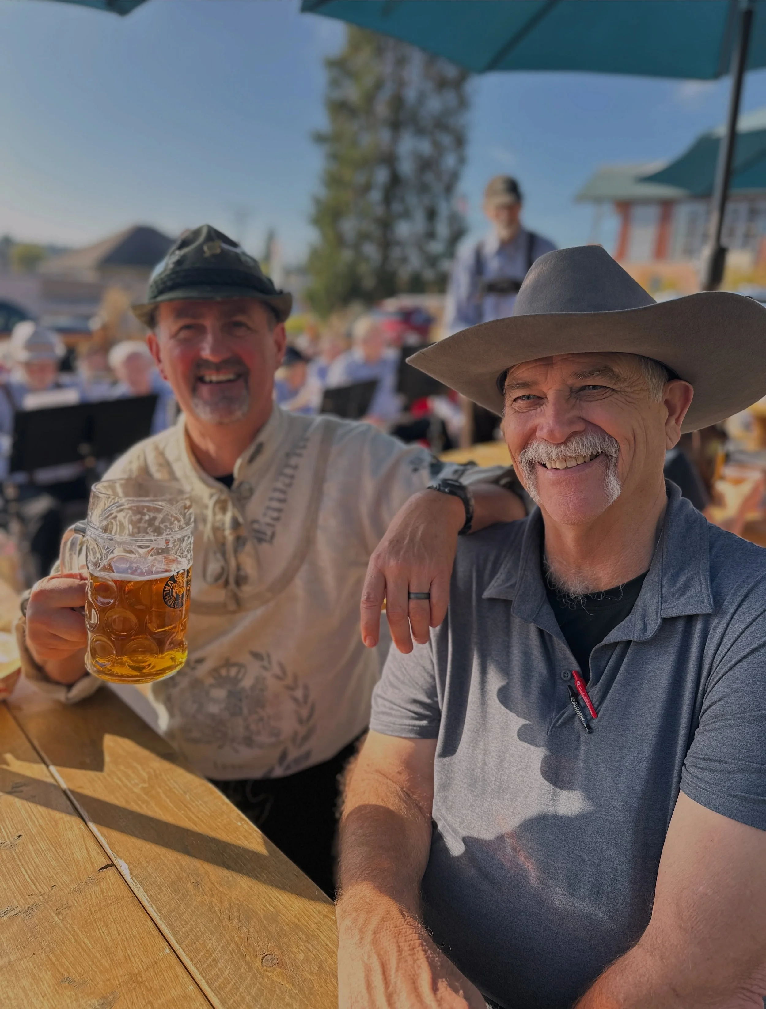 OKTOBERFEST at Valh&ouml;ll (happening now!) is a Poulsbo institution! Amazing local beer, infectious community cheer and the always amazing The Hometown Band set the tone at this annual celebration!! #lovekitsap #poulsbo #oktoberfest #valhollbrewing