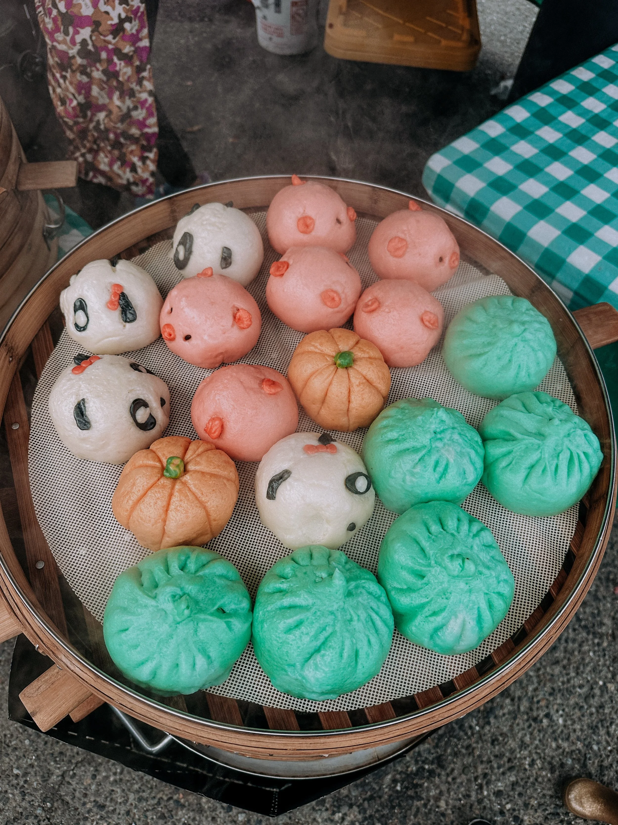 It&rsquo;s a beautiful day for a Kitsap farmers market! We have three Saturday farmers markets: @pofarmersmarket, @bifarmersmarket, and @poulsbofarmersmarket but their seasons are quickly coming to a close. Find all our local farmers market info here