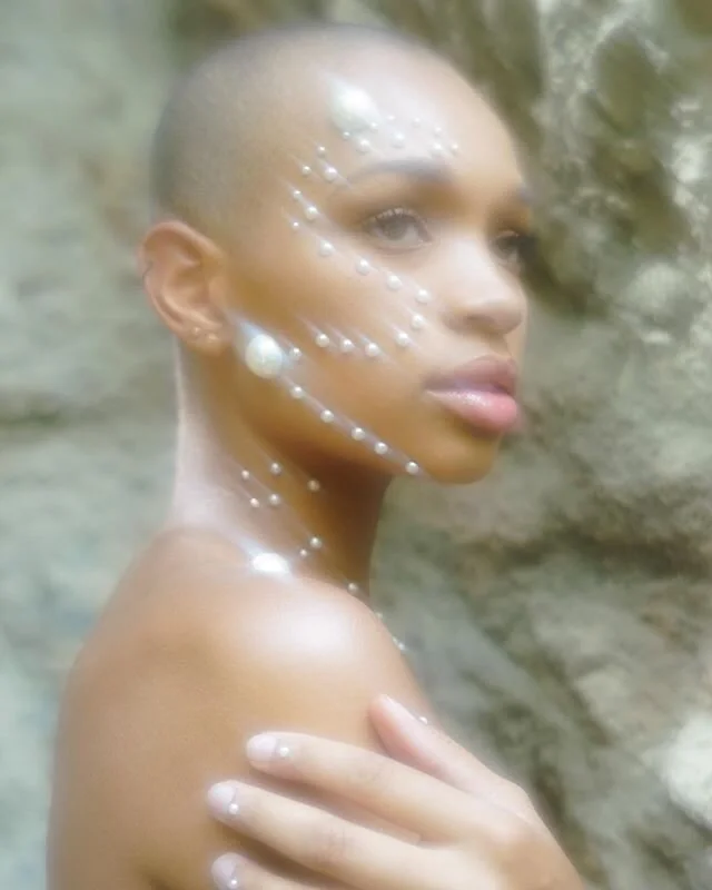 ☁️History of Pearls☁️ @thenewarkive 
Stylist @dougienewtonproject 
Creative director @ayanoeeel
MUA @fesa_n