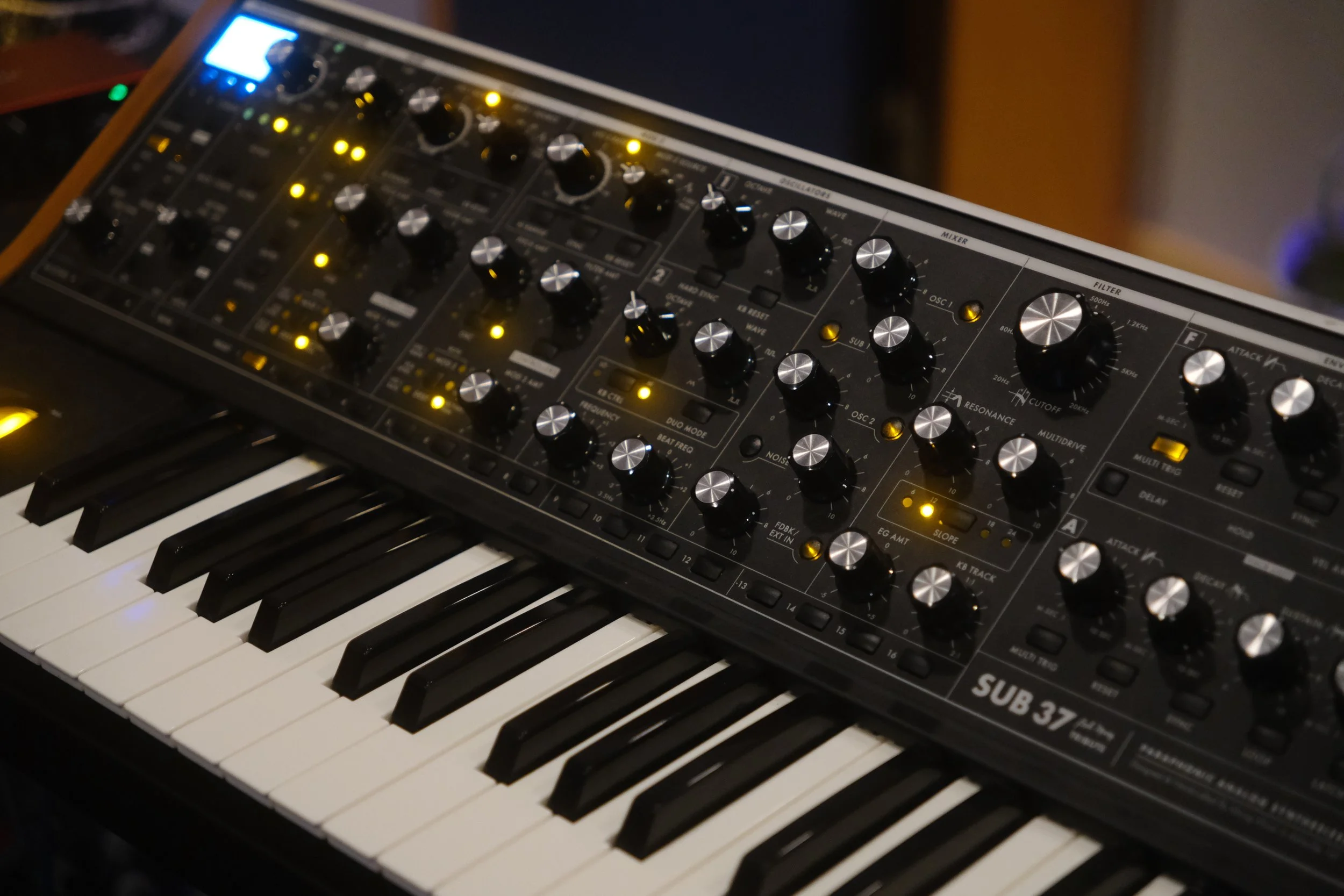 Synthesizer