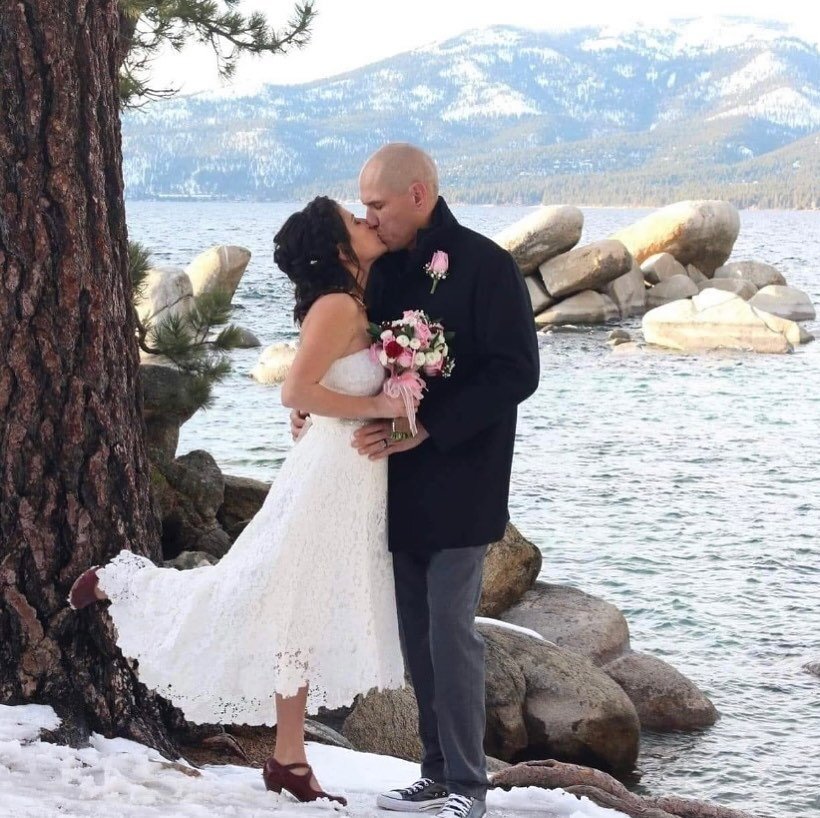 My daughter, Jillian had a vision and knew exactly the view she wanted the day she married her best friend, Jason💙  Happy Anniversary!! @sandharborlaketahoe @alchemy.beauty.studio #weddingswithpamolson #weddingconsultant #weddingconcierge #weddingco