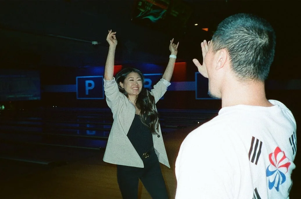 canon sureshot 38mm f/2.8
cinestill 800t
just another Monday night
🎳 🎤