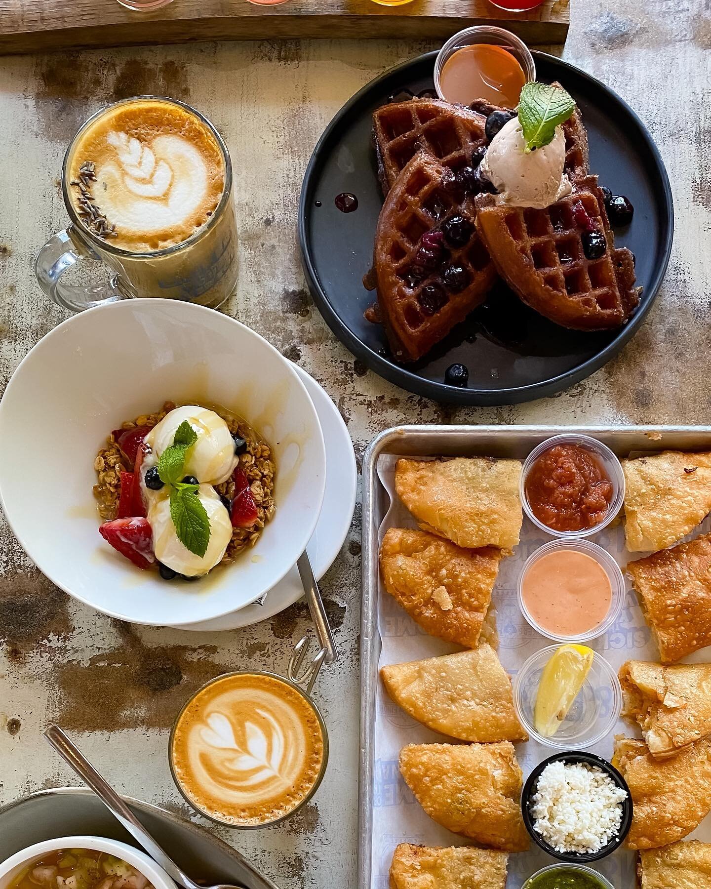 What are you ordering today?

🥣 Bionico Parfait
🧇 Churro Waffle
🥟 Empanada flight

➖➖➖➖➖➖➖➖➖➖➖➖
Downtown LV
📍 1120 S Main St Suite 110
Downtown Summerlin
📍 2120 Festival Plaza Dr Unit 140
 Area 15 
📍 3215 S Rancho Dr
📍 Henderson(Spring 2023)
➖