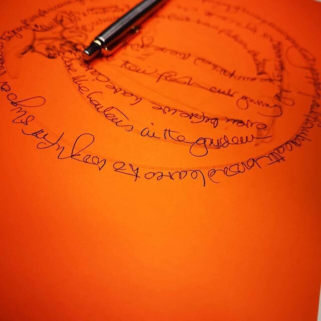 Haunted nouns; the sharing of words; spooky stories of found objects; line drawing and poem making. And a pumpkin with a hat 🎃 
An average night with Writing Teachers UEA 
#writing #writingcommmunity #teachersofinstagram @uniofeastanglia