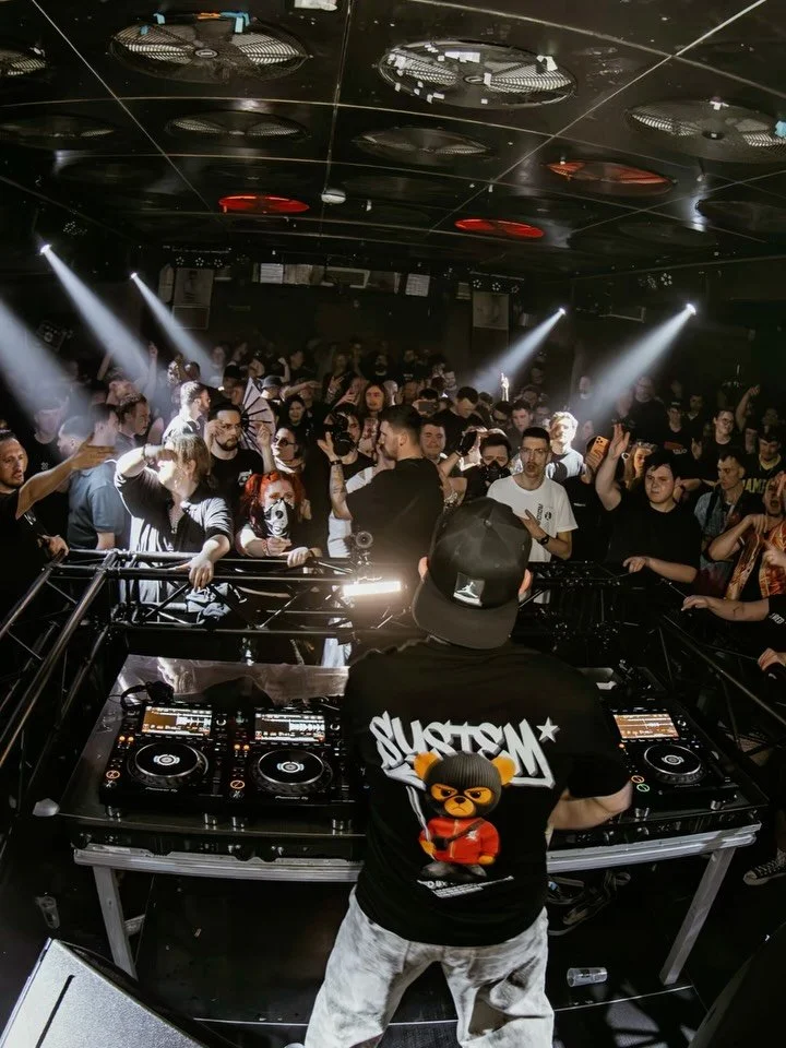 doing dubstep things in Europe 🤠