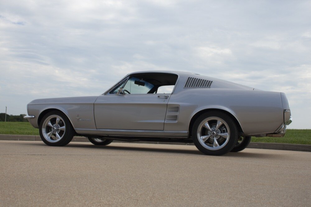 Struble 1967 RestoMod Ford Mustang Fastback Featured 0019.jpg