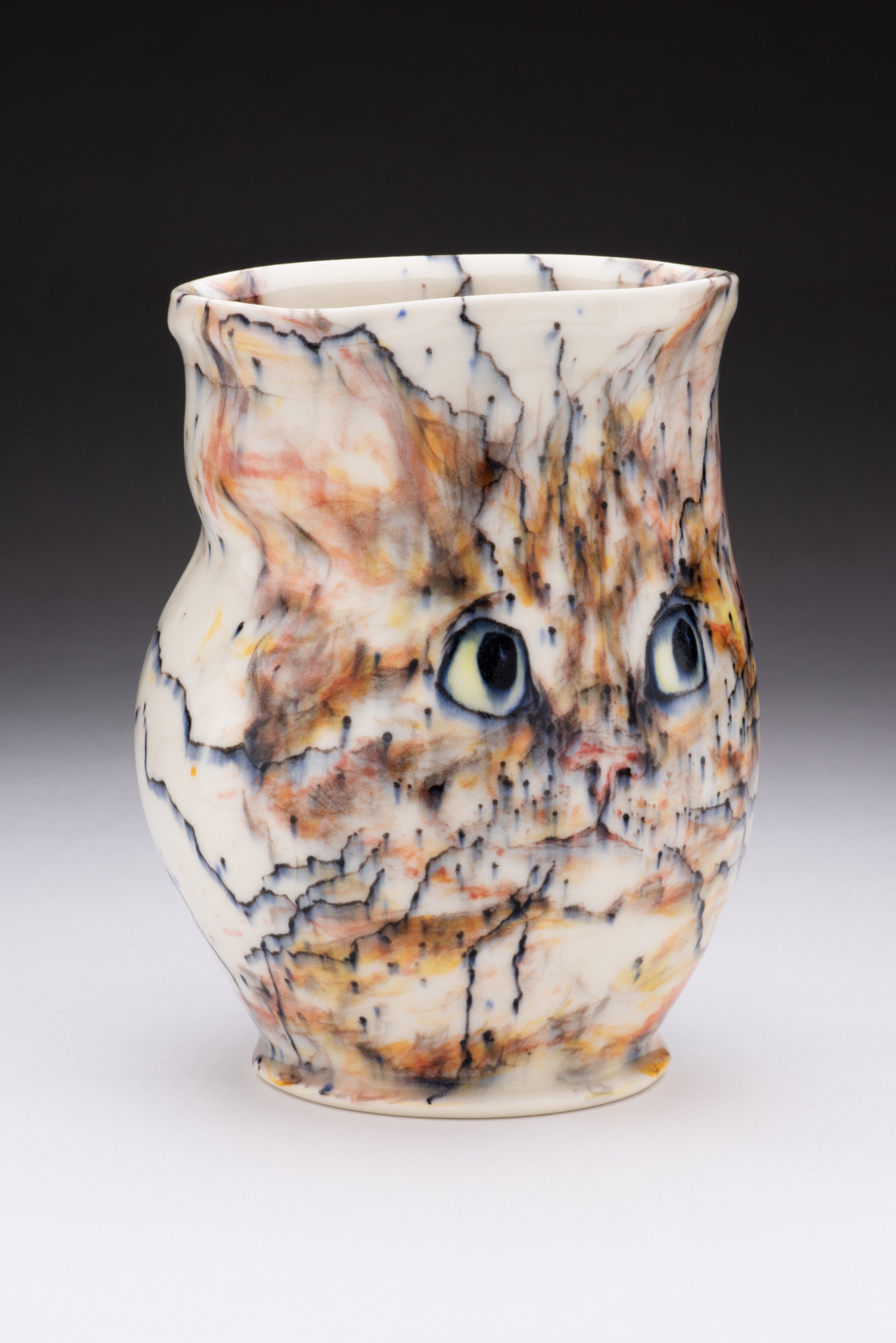 You Blink First Vase (1st view)