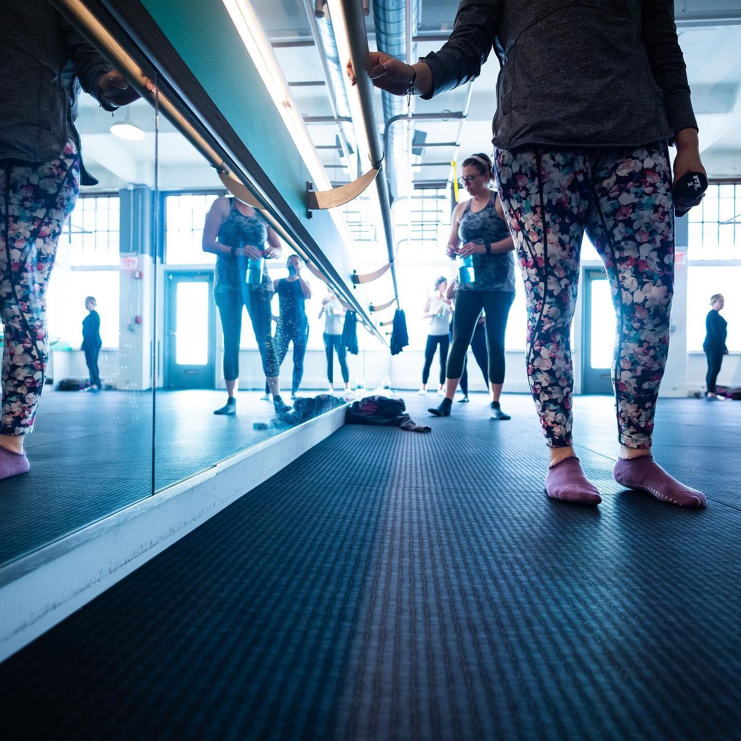 A little progress every day adds up to big results ✨ 
.
.
.
#strength #healthy #barreworkout #selfcaresunday 
#fillyourcup #workoutmotivation #summerfitness #downtowndayton #womenownedbusiness #strongertogether