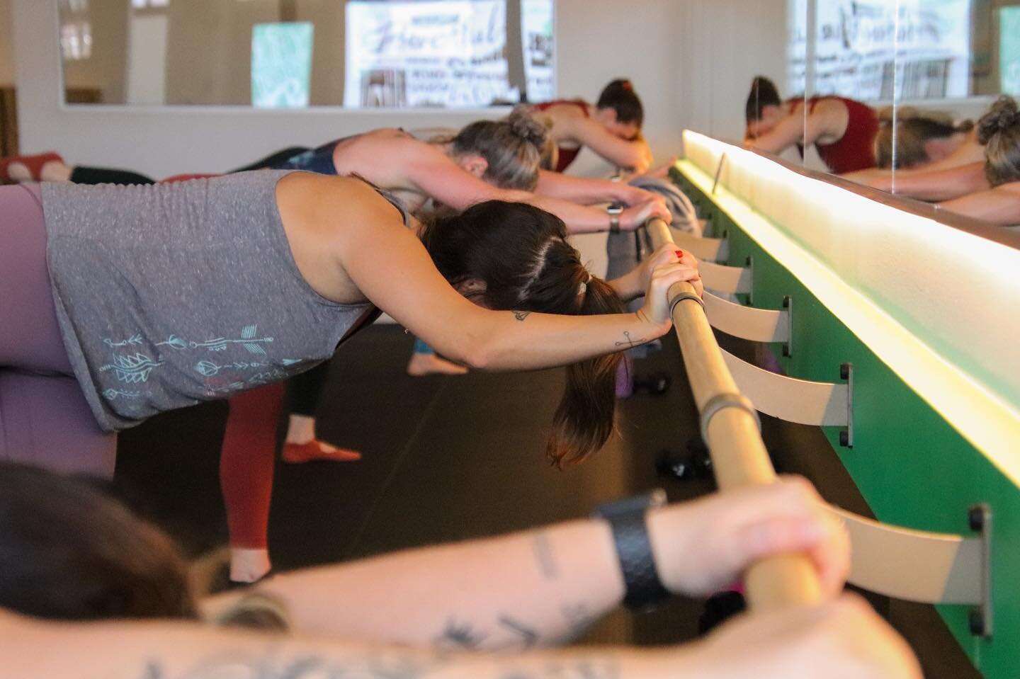 Join our fit fam members who are feeling confident, strong, and connected. 💚 
.
.
.
#daytongym #progressoverperfection #daytonoh #barre #trxtraining #axlestrengthtraining #bootybarre #success #planning #preparation #commitment