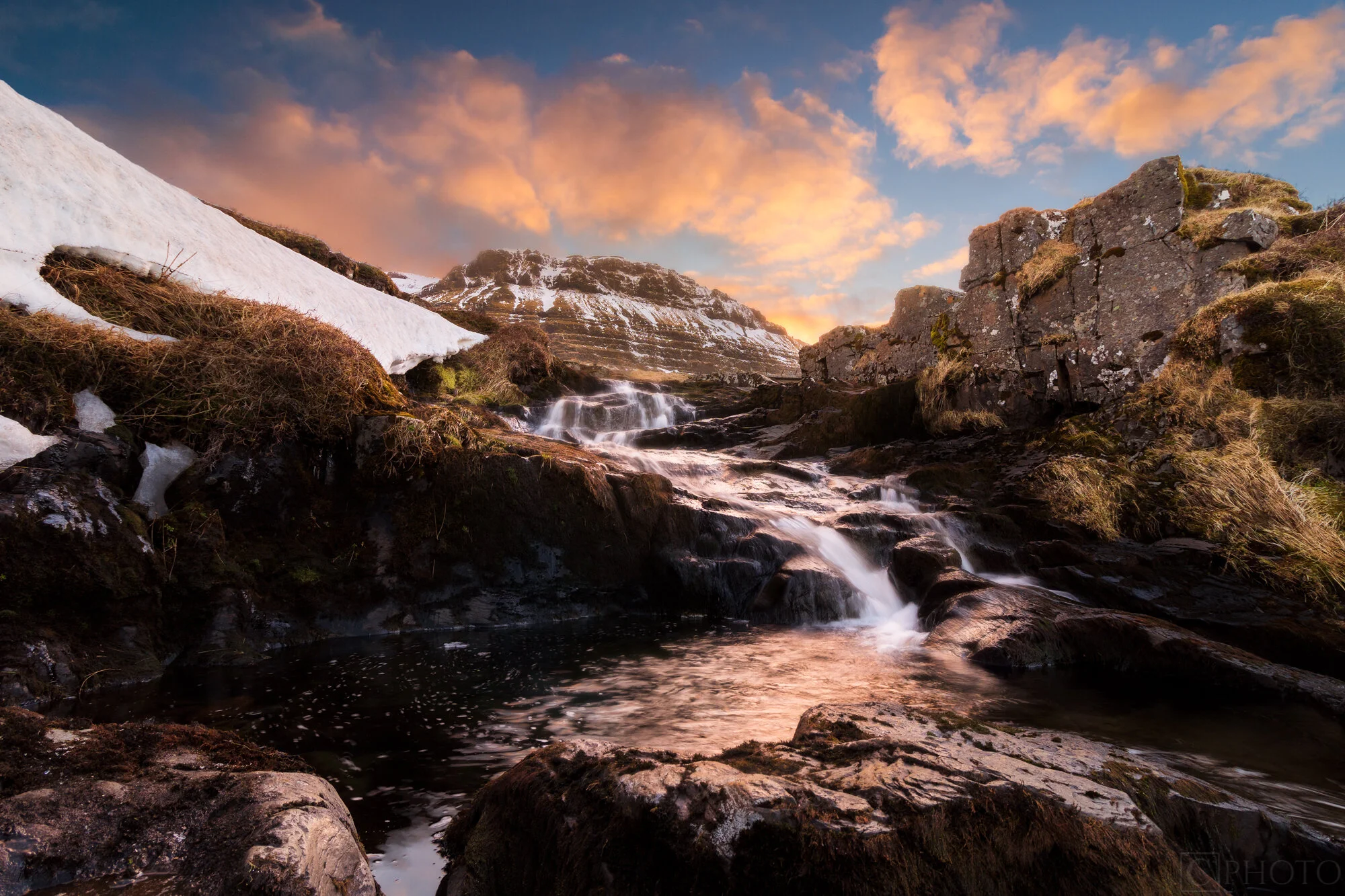Sunset at Kirkjufellfoss