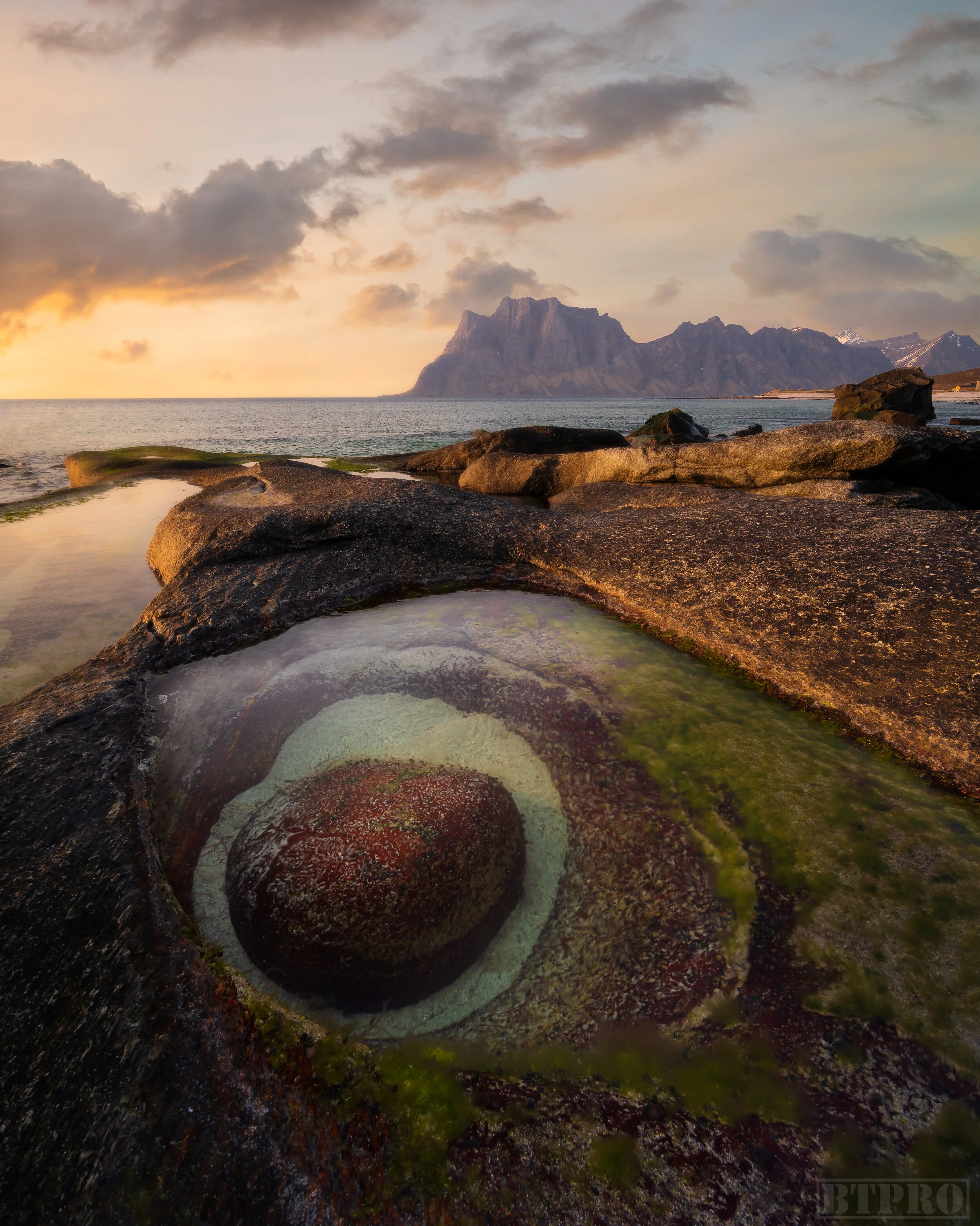 Dragon’s Eye at Uttakleiv Beach