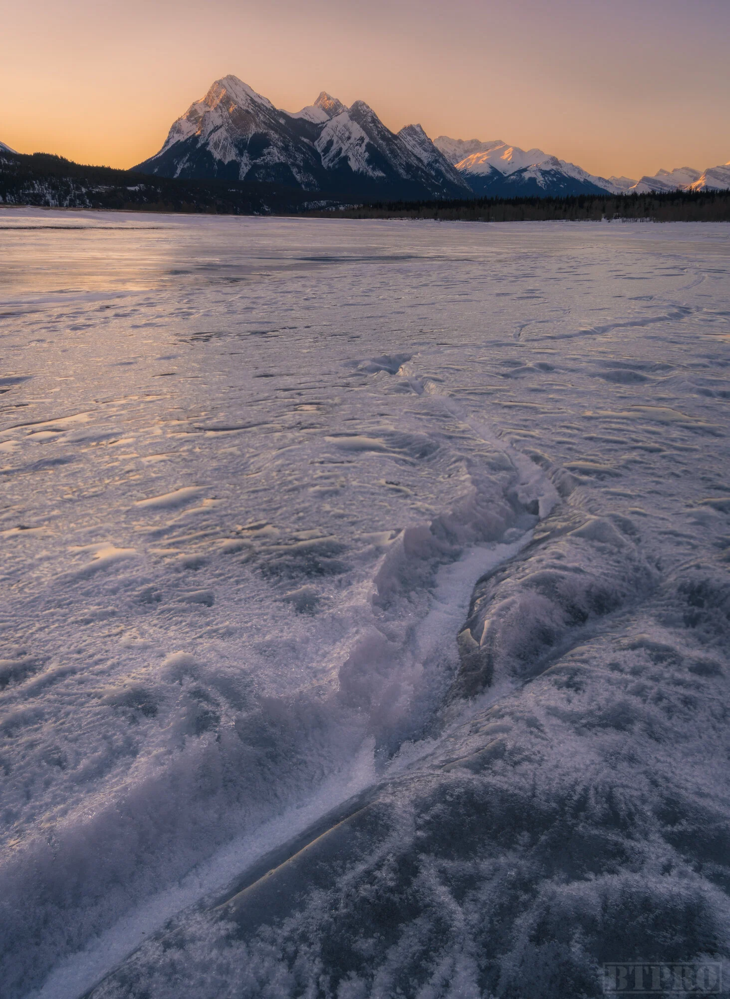 Sunrise at Abraham Lake