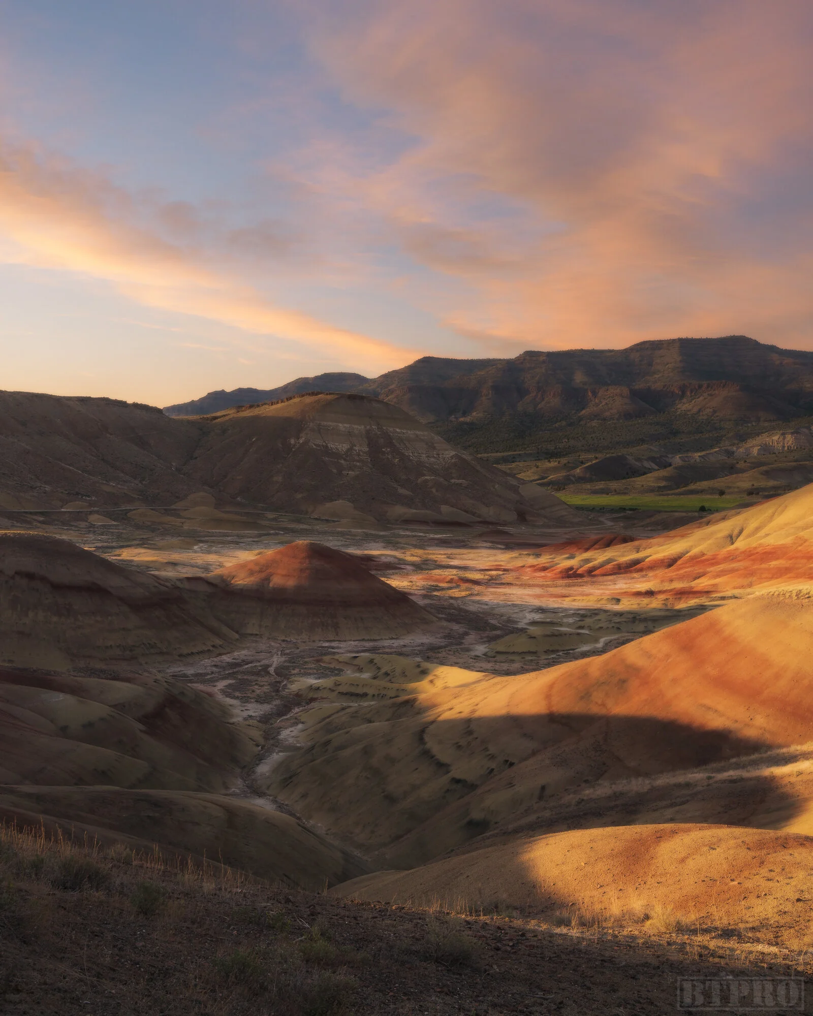 Sunset at Painted Hills Overlook