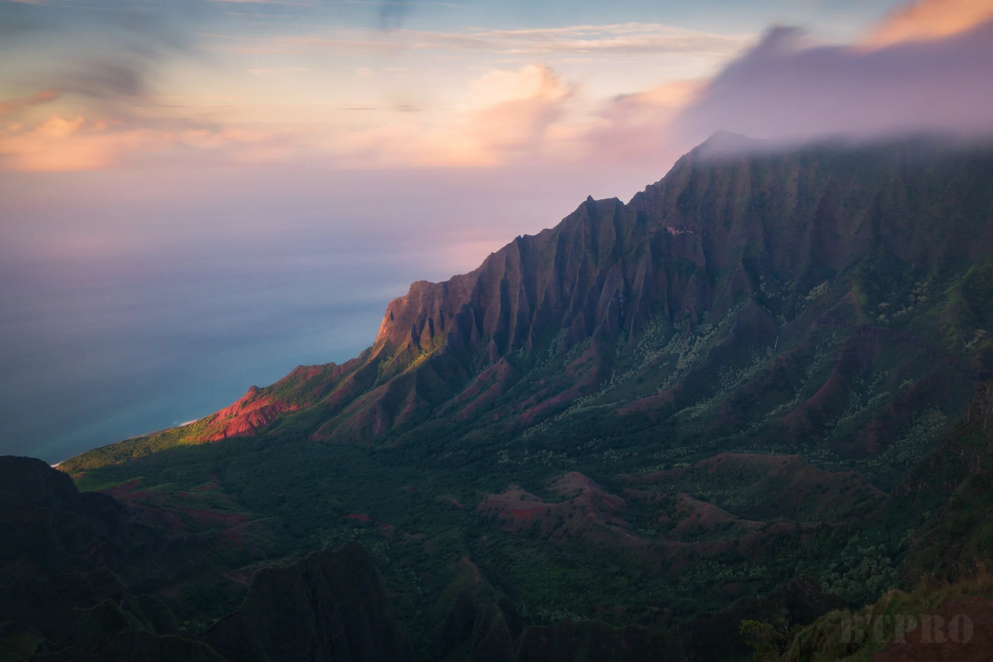 Sunset at Kalalau Lookout