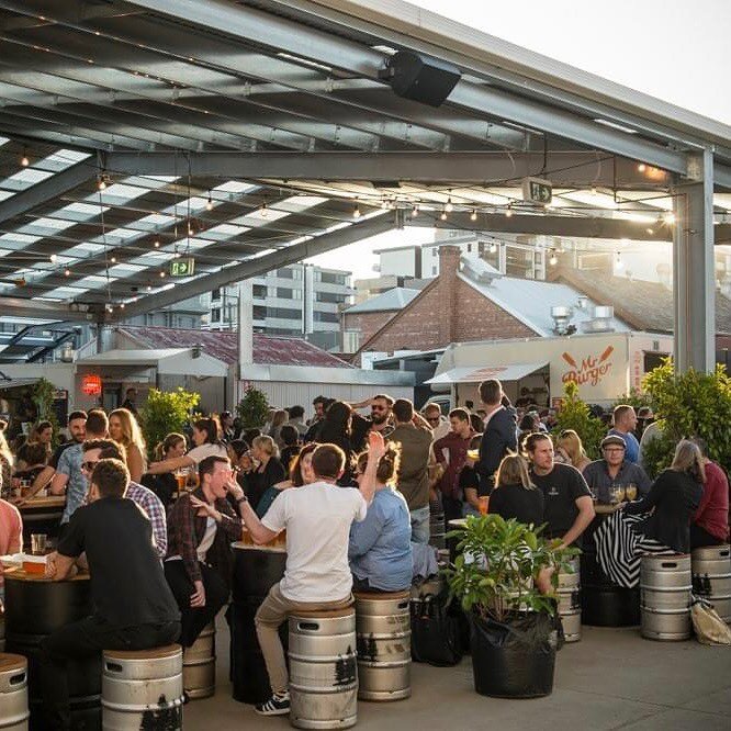 With the weather warming up ☀️ why not pay the beer garden at  @welcometobrunswick a visit? They&rsquo;ll be playing the @aflwomens GF on Sunday, will have live music on tonight 🎶 and have plenty of other specials during the week 🍔🍻