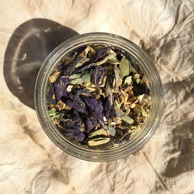 Today’s the last day for 20% off on the new site. Use code NEWSIGHT ✨Pictured here is our Manifestation Tea made in collaboration with @thespiritguidecoach and her guides. Notes of licorice, ginger, cardamom for nice warming, activating body fe