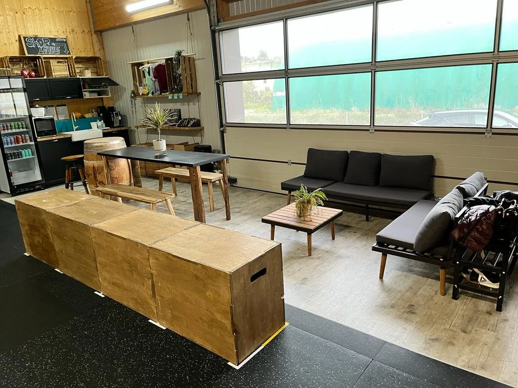 Amenagement et Infrastructure CrossFit Granica Shop Lounge Enfants.jpeg