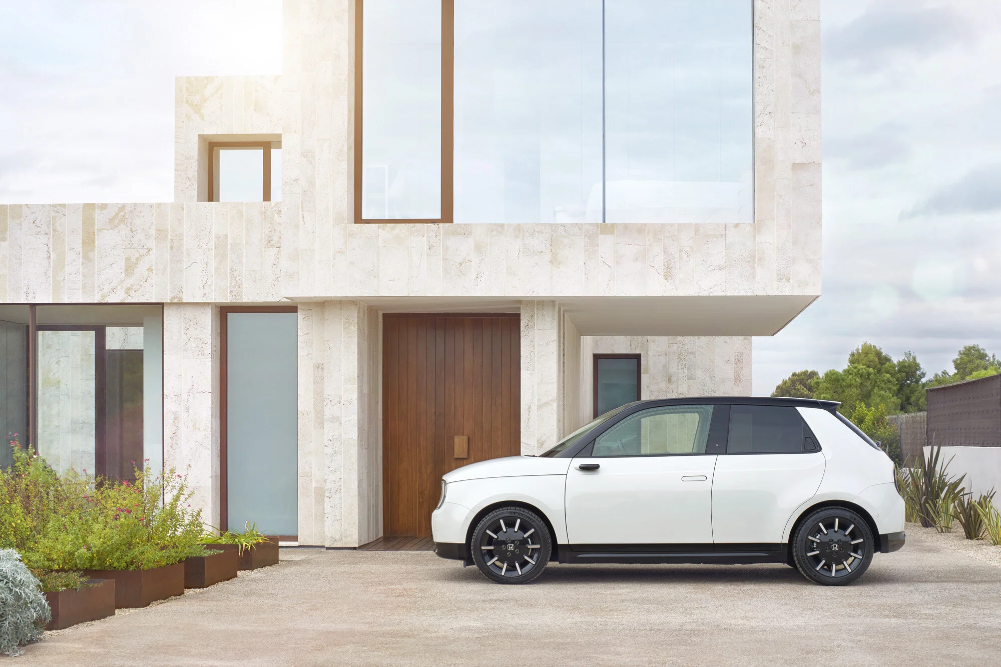 MattHowell_Honda_e_house_profile.jpg