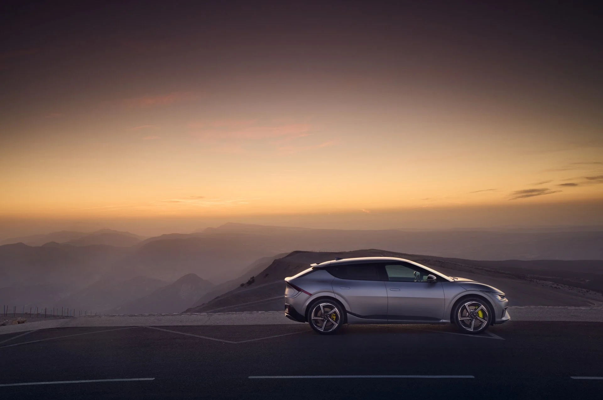 MattHowell_EV6GT_1241920pxl.jpg