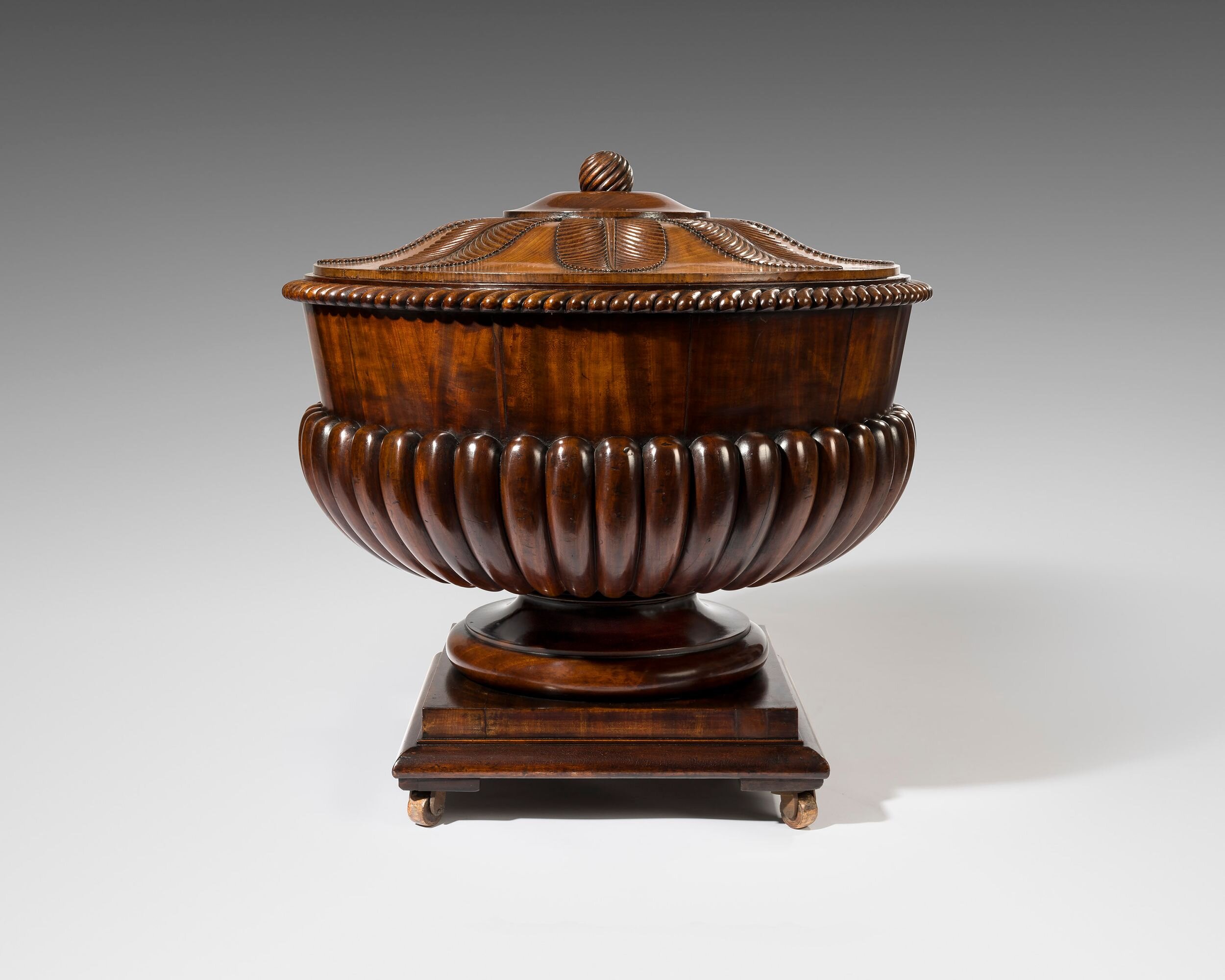 A large early 19th C mahogany cellarette (Copy)