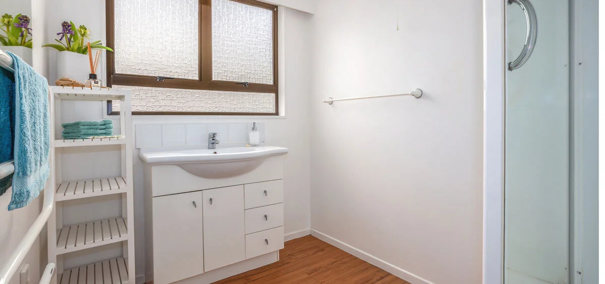 Second downstairs bathroom