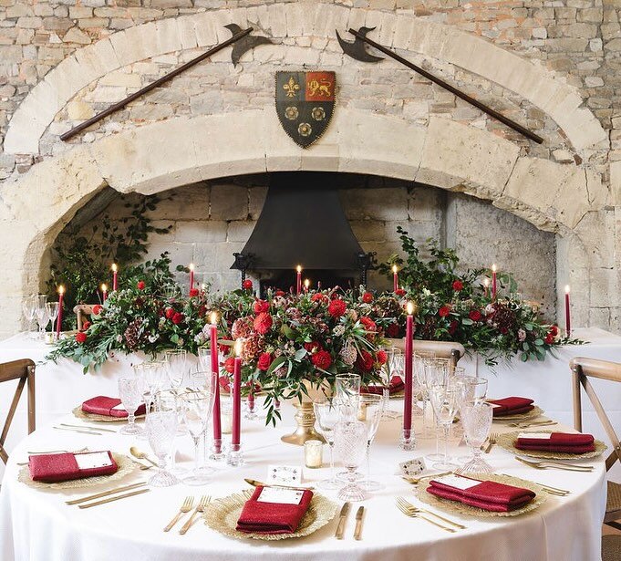 CASTLE WEDDINGS
Crafting unforgettable moments in the most magical locations, where our exquisite styling beautifully enhances your wedding venues charm.
Venue: @thornburycastle &amp; @weddingsthornburycastle 
Wedding Planner: @plannedforperfection
V