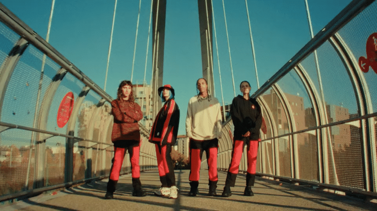 CAMPARI SODA DOLLY NOIR.gif