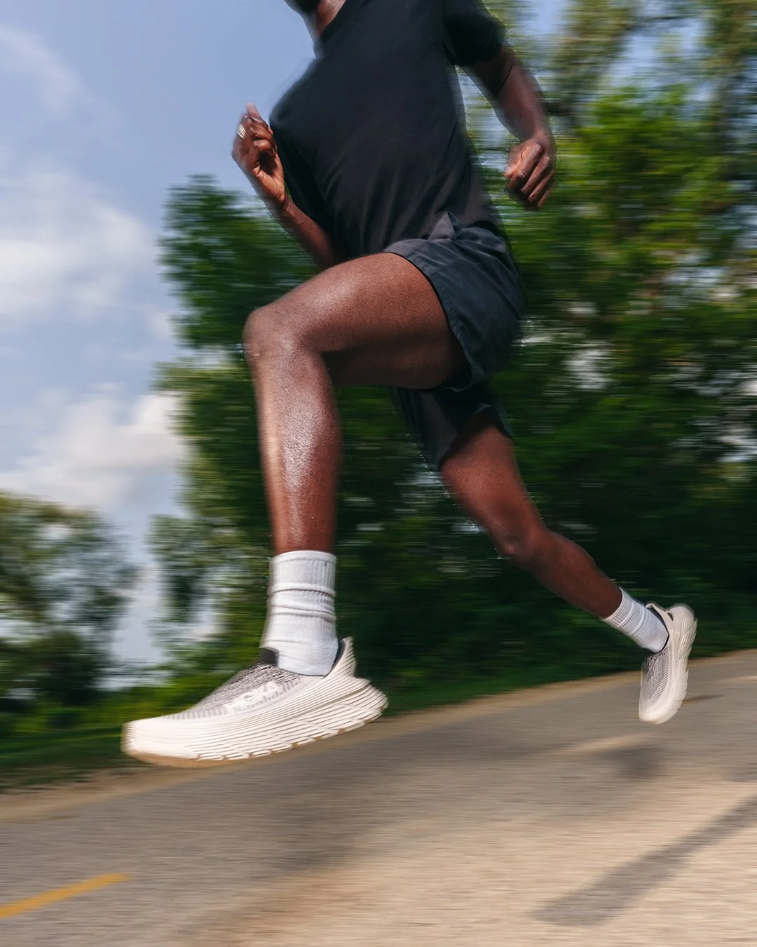 Hoka Restore 2.jpg