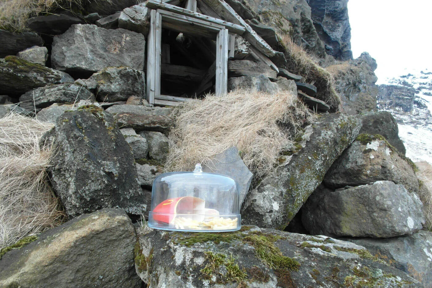 McDonalds-Burger-ruins-Iceland.jpg