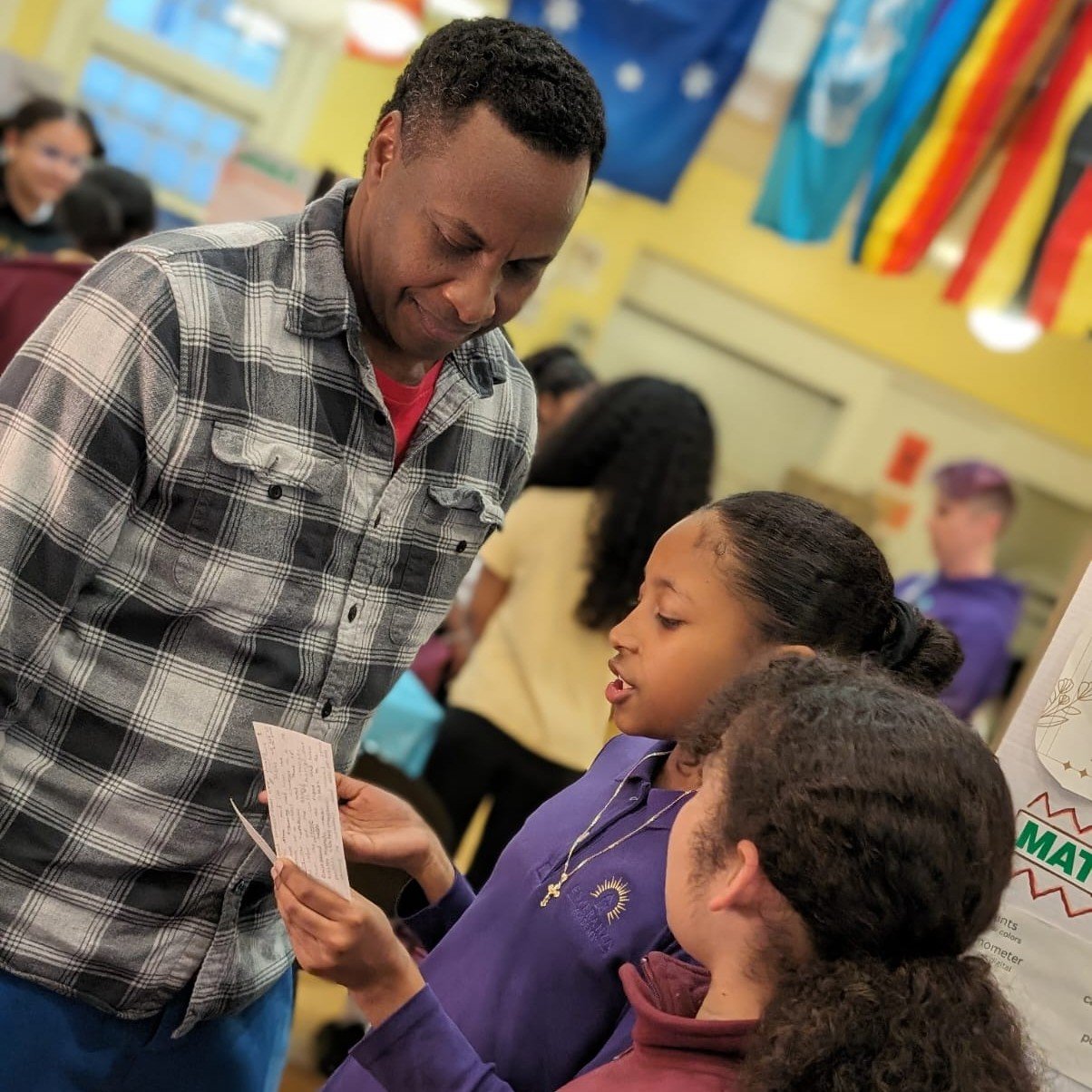 From pendulum waves to magnetic levitation to afterimages, Esperanza students impressed teachers, classmates, and family members at our annual Science Fair. In a joyful celebration of STEM learning, students explored their curiosity and showcased the