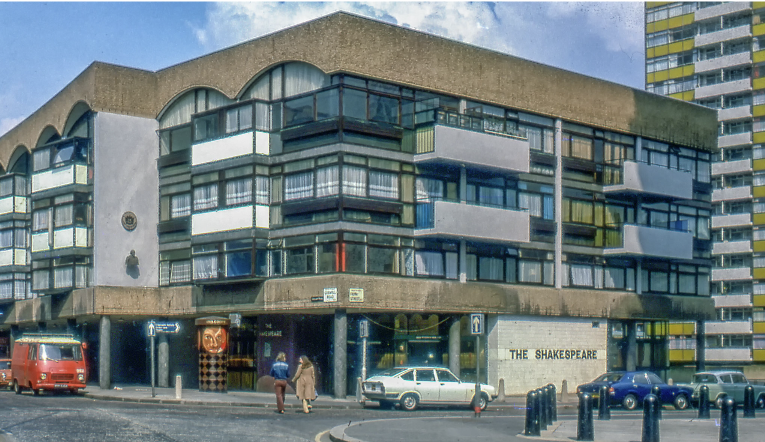Galmstrup_ Golden Lane Estate - Shakespeare_101_Culture / Museum / Heritage / Community / Exhibition - Materiality / Sustainable