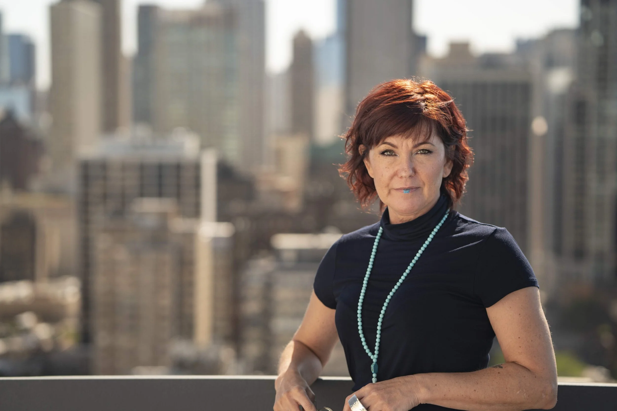 Hanlie on rooftop.JPG