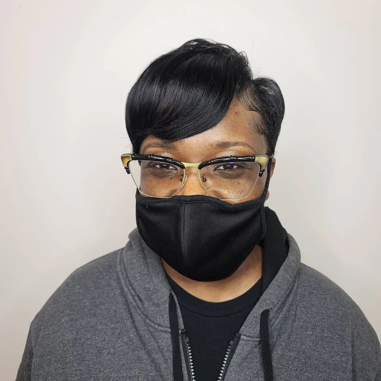 Watch the steps that it took to get this!
We gave her this new cut a few weeks ago and enhanced it with a few tracks to achieve a different look.

💫she does NOT have a relaxer!

#ziggyartistry #naturalhair #silkpress #silkpressmasters #behindthechai