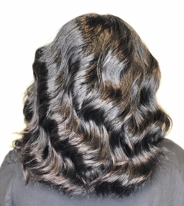 Waves for days!!!! By @kendall.stylez 

#ziggyartistry #naturalhair #silkpress #silkpressmasters #behindthechair #modernsalon #thecutlife #rocklandstylist #newcitystylist #nanuetstylist #naturallyshesdope #berrycurly #healthyhair #curls
#curlyhair #n