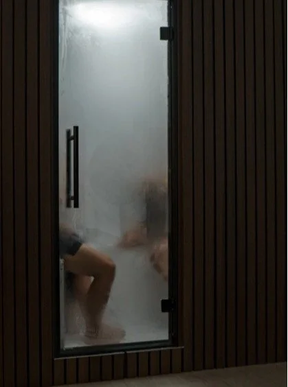 ☀️ Summer&rsquo;s almost gone&hellip; but your relaxation doesn&rsquo;t have to be! 🌿
Step into serenity, detox your body, and melt away the stress in our luxurious steam room. ✨ 
Come recharge, refresh, and soak up those last golden days of summer.