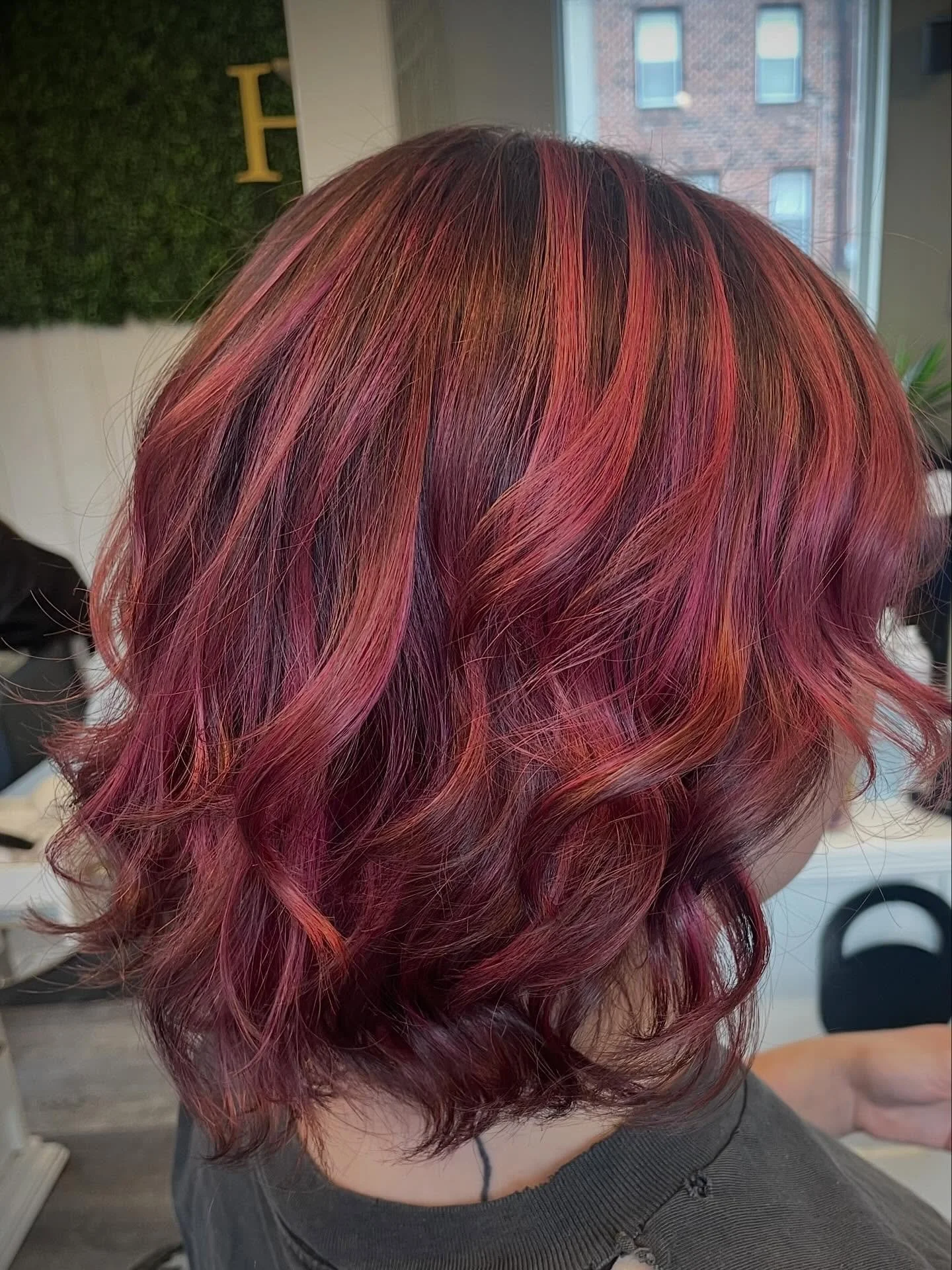 Raspberry balayage by Shannon ✨
Rich berry tones, soft dimension, and the perfect blend 
of bold + wearable. This juicy raspberry melt adds depth, shine, and serious movement&mdash;chef&rsquo;s kiss.💫

#raspberrybalayage #balayagebyshannon #berryhai
