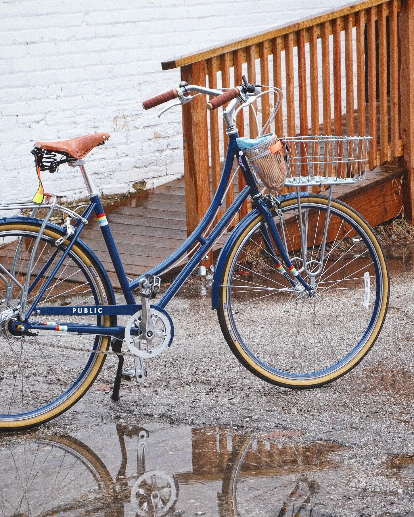 We truly believe in making your bike your own! This beautiful personalized @publicbikes is ready for the town! 

Come talk bikes, hang out, dream about bikes with us! 
&bull;
&bull;
&bull;
&bull;
&bull;
&bull;
&bull;
&bull;
&bull;
&bull;
&bull;
&bull