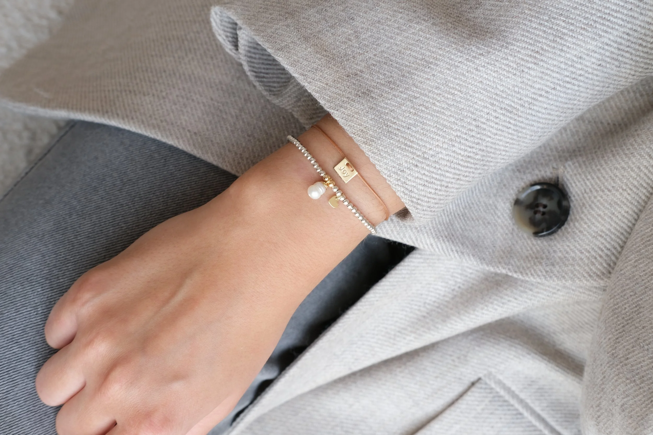 J0y Armband mit Perle.JPG