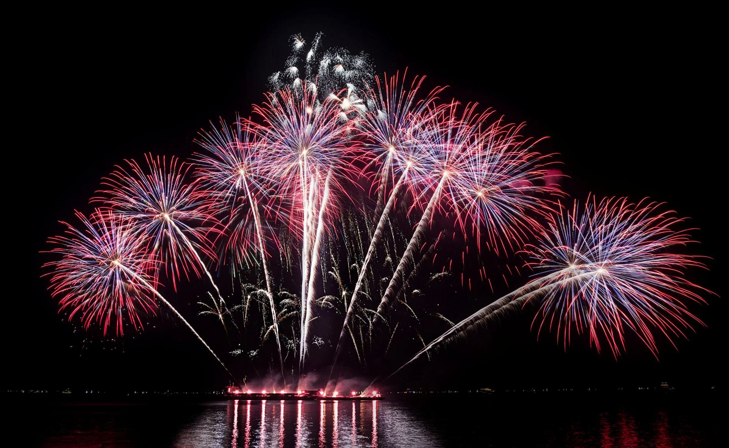 2026-7-1 unsplash-laziii-codar-fireworks sky A.jpg