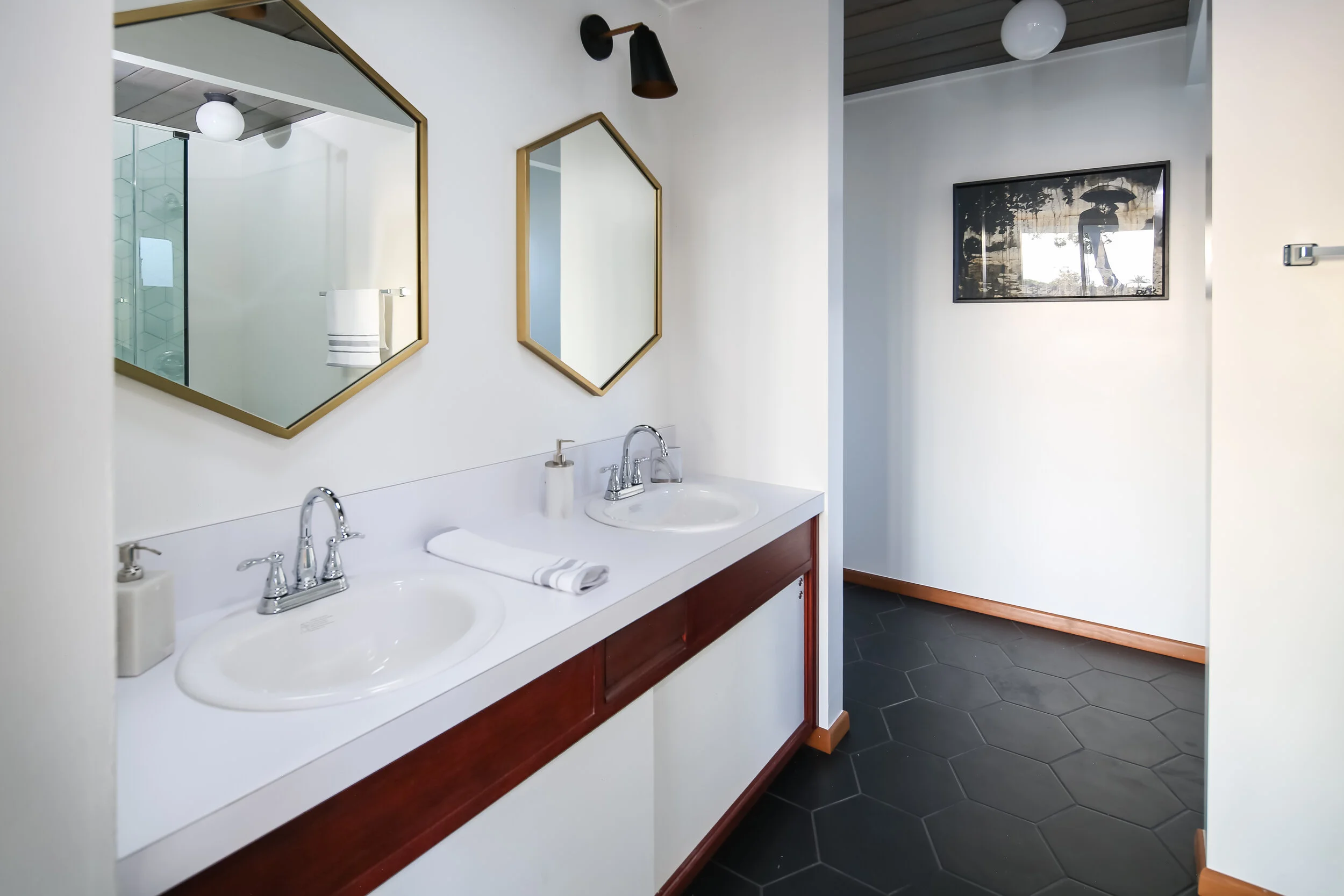 61 Master Bath 2 Need Better Angle.JPG