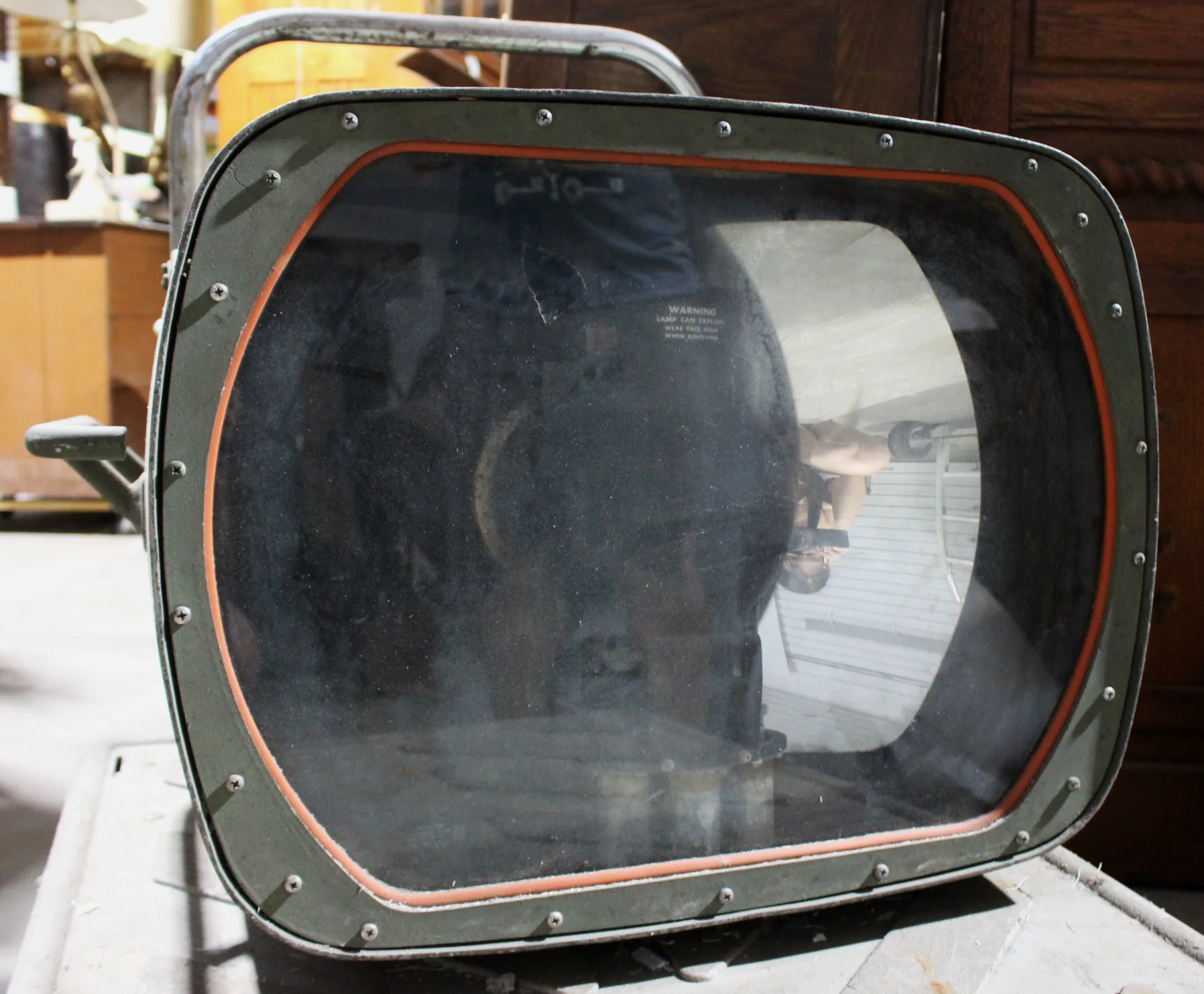 AN/VSS - 1 XENON SEARCHLIGHT
