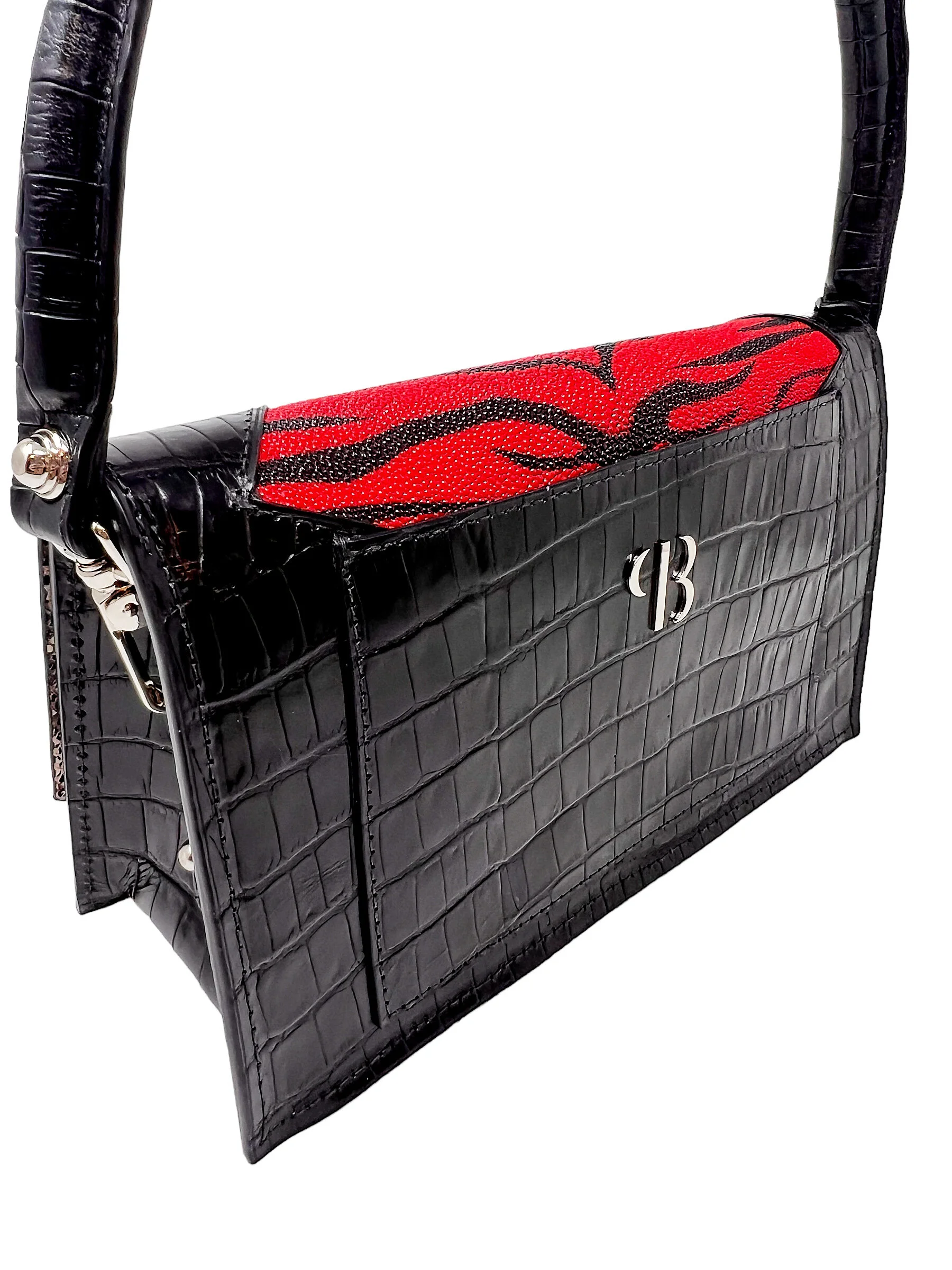 5C4453D6-5877-4DD9-84DE-CE25A2A939F4