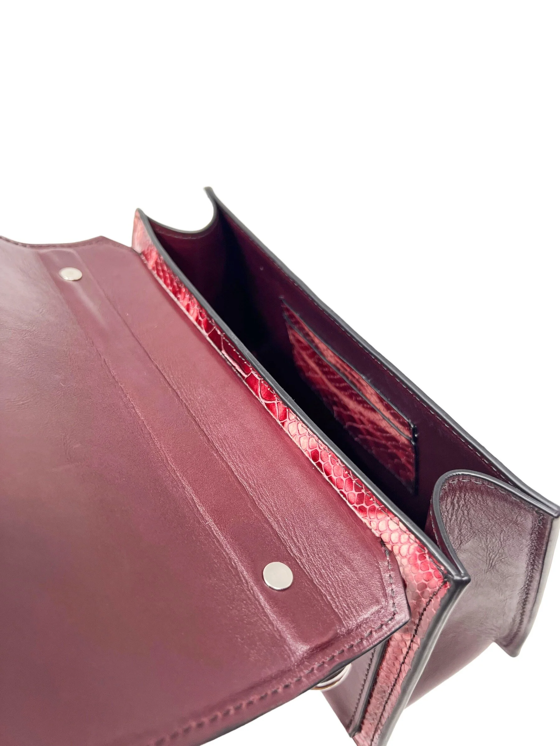 E461212D-6ECF-49DC-BA43-77BBDA162612