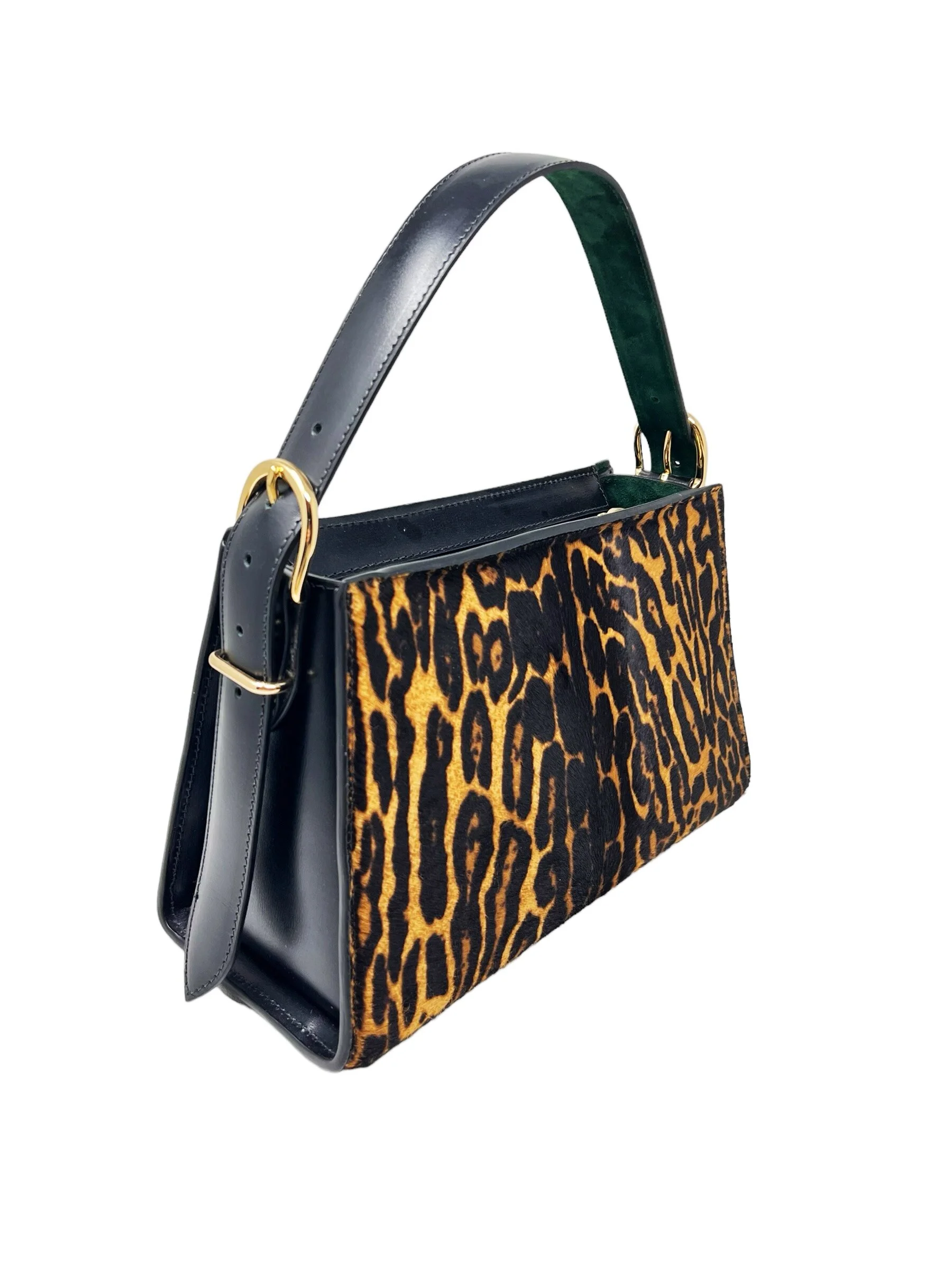 CE94F958-1D2C-41DF-9D86-EAF7745419A5