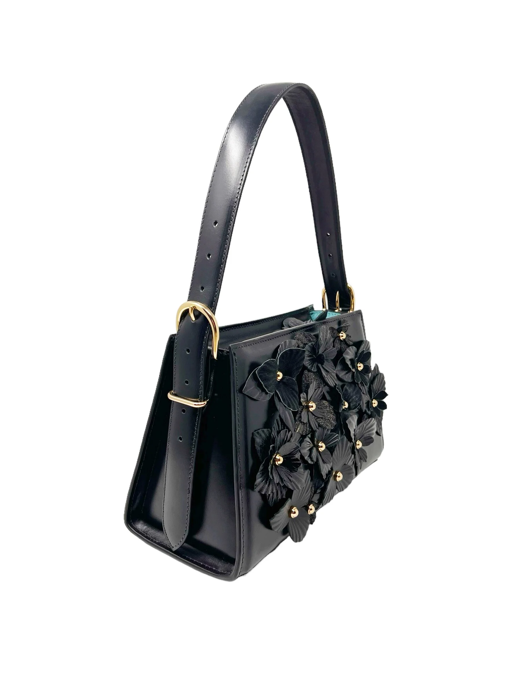 67C98B77-7335-4F09-9119-CFB9183923A2