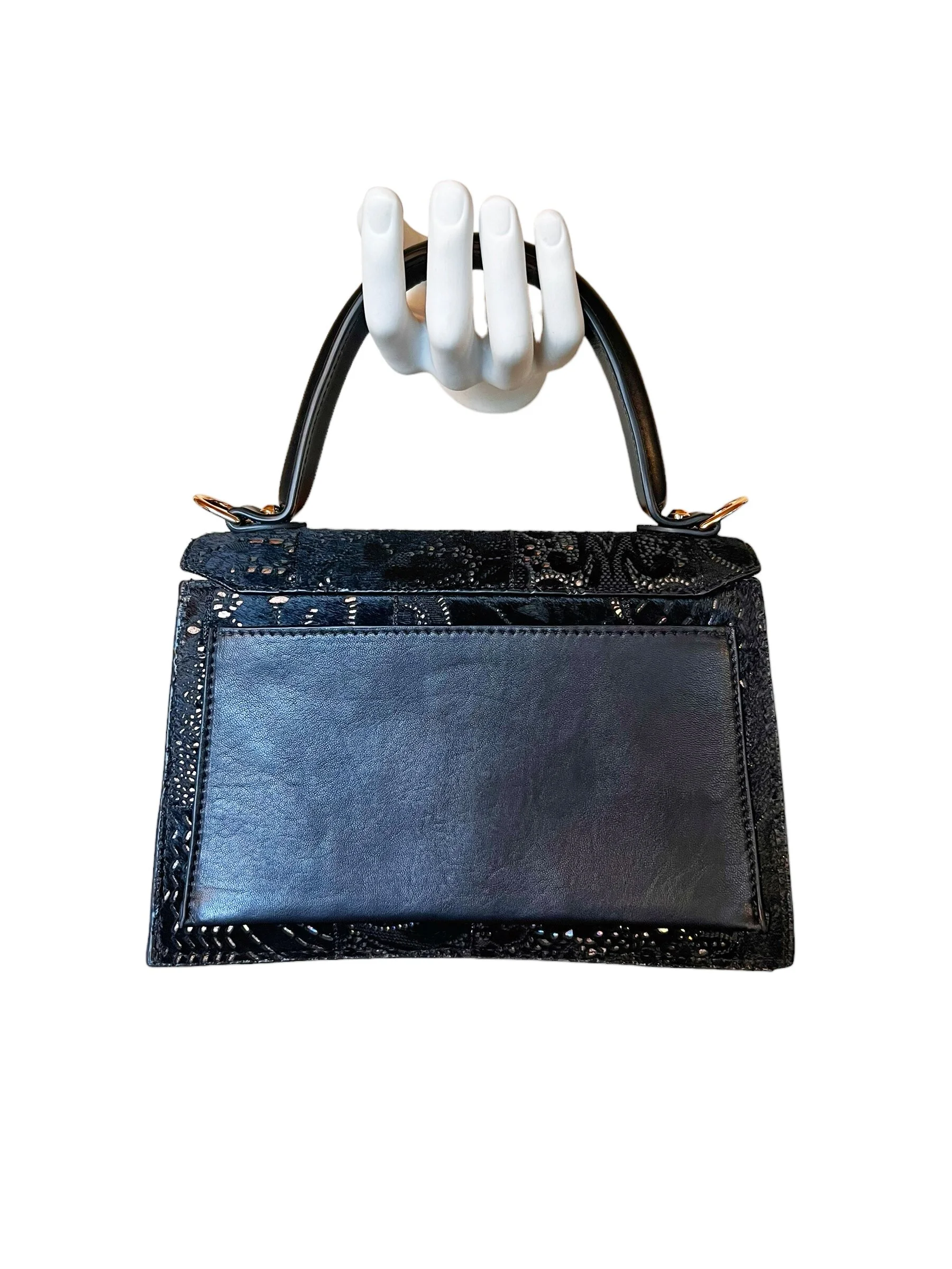 AAC23924-E636-47BB-907C-2A63E8A65551